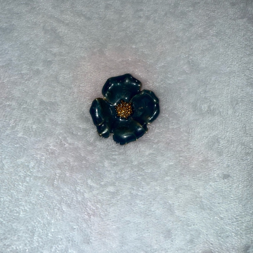 Vintage dark blue flower brooch
